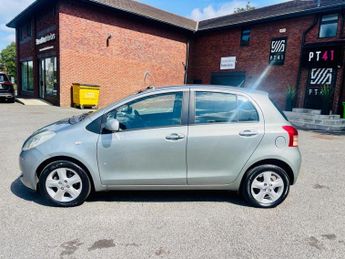 TOYOTA YARIS 1.3 VVT-i T Spirit