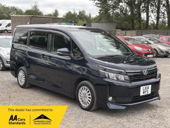 Toyota Noah Voxy 1.8 Hybrid