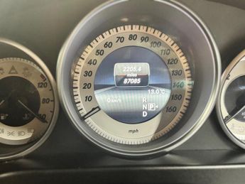 MERCEDES-BENZ E CLASS 2.1 E220 BlueTEC SE