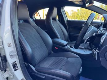 MERCEDES-BENZ A CLASS MERCEDES-BENZ A200 D 2.1 AMG LINE EXECUTIVE DCT Hatchback