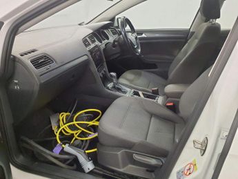 VOLKSWAGEN GOLF 35.8kWh e-Golf Auto 5dr