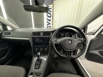 VOLKSWAGEN GOLF 35.8kWh e-Golf Auto 5dr