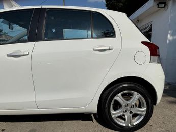 TOYOTA YARIS 1.3 Dual VVT-i TR