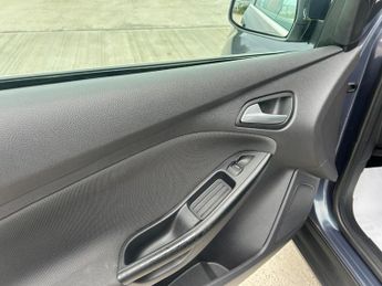 FORD FOCUS 1.6 Zetec