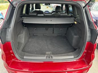 FORD KUGA 2.0 TDCi EcoBlue ST-Line Edition