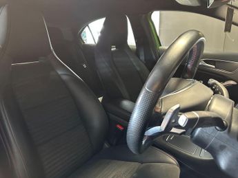 MERCEDES-BENZ A CLASS 2.1 A200d AMG Line