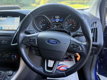 FORD FOCUS 1.0 T EcoBoost Zetec Edition