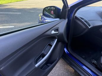 FORD FOCUS 1.0 T EcoBoost Zetec Edition