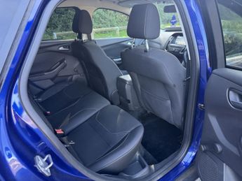 FORD FOCUS 1.0 T EcoBoost Zetec Edition