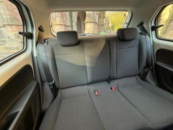 VOLKSWAGEN UP 1.0 High up!