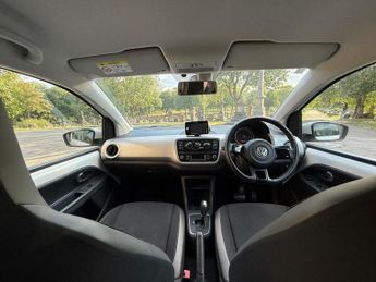 VOLKSWAGEN UP 1.0 High up!