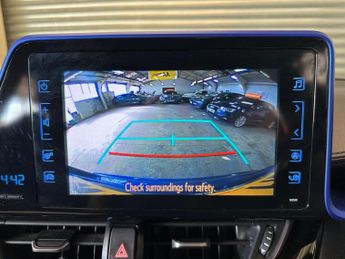 TOYOTA C-HR 1.8 VVT-h Dynamic CVT Euro 6 (s/s) 5dr
