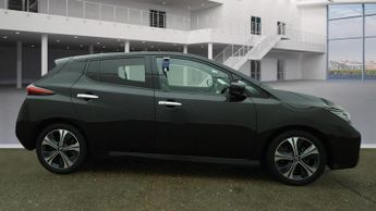 NISSAN LEAF 40kWh Tekna Electric Automatic Black 5dr