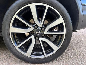NISSAN QASHQAI 1.2 DIG-T Tekna