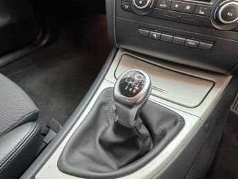 BMW 1 SERIES 2.0 120i SE Steptronic Euro 5 2dr