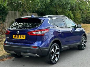 NISSAN QASHQAI 1.3 DIG-T Tekna