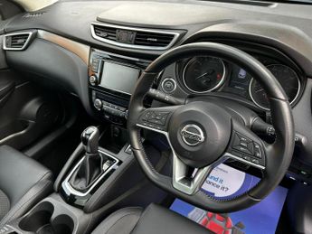 NISSAN QASHQAI 1.3 DIG-T Tekna