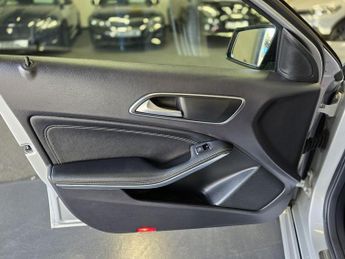 MERCEDES-BENZ A CLASS 1.5 A180 CDI Sport