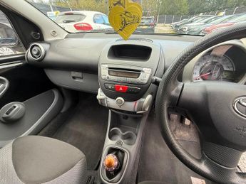 TOYOTA AYGO 1.0 VVT-i Black