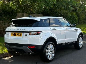 LAND ROVER RANGE ROVER EVOQUE 2.0 TD4 SE Tech