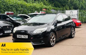 Ford Focus 2.0T EcoBoost ST-3 Euro 5 (s/s) 5dr