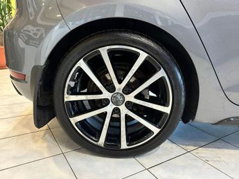 VOLKSWAGEN GOLF 2.0 TDI GTD