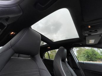 MERCEDES-BENZ GLA CLASS 2.1 GLA220d AMG Line