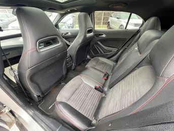 MERCEDES-BENZ GLA CLASS 2.1 GLA220d AMG Line