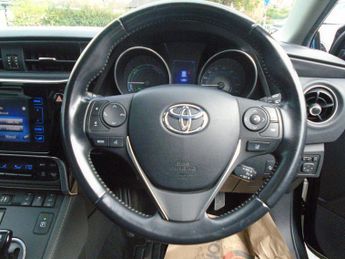 TOYOTA AURIS 1.8 VVT-h Excel Estate
