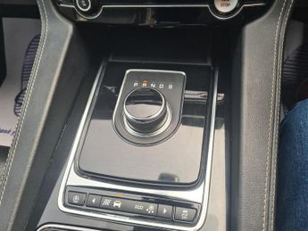 JAGUAR F-PACE 2.0 D180 R-Sport Auto AWD Euro 6 (s/s) 5dr