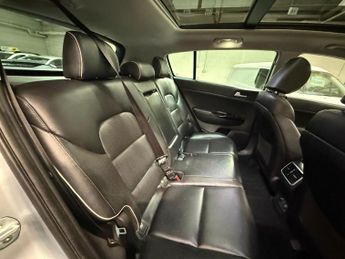 KIA SPORTAGE 1.7 CRDi 3
