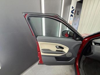 LAND ROVER RANGE ROVER EVOQUE 2.0 TD4 SE Tech Auto 4WD Euro 6 (s/s) 5dr