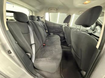 NISSAN LEAF 30kWh Acenta Auto 5dr