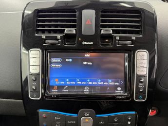 NISSAN LEAF 30kWh Acenta Auto 5dr