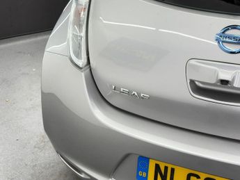 NISSAN LEAF 30kWh Acenta Auto 5dr