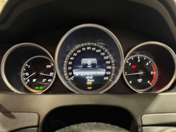 MERCEDES-BENZ C CLASS 2.1 C220 CDI BlueEfficiency Executive SE