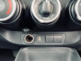 TOYOTA AYGO X 1.0 VVT-i Pure x-shift Euro 6