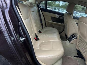 JAGUAR XF 2.2d Premium Luxury Auto Euro 5 (s/s) 4dr