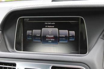 MERCEDES-BENZ E CLASS 3.5 E400 V6 AMG Line Edition