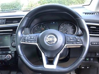 NISSAN QASHQAI 1.3 DIG-T Tekna