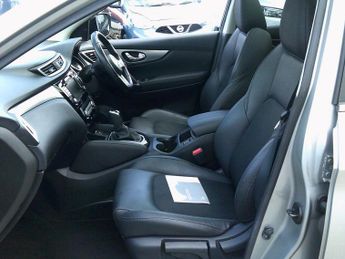 NISSAN QASHQAI 1.3 DIG-T Tekna