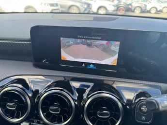 MERCEDES-BENZ A CLASS 1.5 A180d Sport