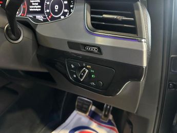 AUDI Q7 3.0 TDI V6 S line