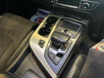 AUDI Q7 3.0 TDI V6 S line