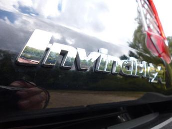 TOYOTA HILUX 2.8 D-4D Invincible X Auto 4WD Euro 6 (s/s) 4dr
