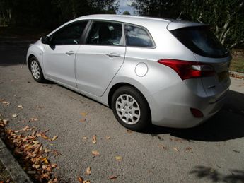 HYUNDAI I30 1.6 CRDi Blue Drive Classic - Part ex to clear - Recent new clut