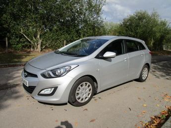 HYUNDAI I30 1.6 CRDi Blue Drive Classic - Part ex to clear - Recent new clut