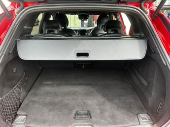 VOLVO XC60 2.0 R-Design T8 Twin Engine