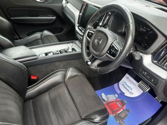 VOLVO XC60 2.0 R-Design T8 Twin Engine