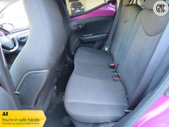 TOYOTA AYGO 1.0 VVT-i x-cite Automatic, Climate Control, Reverse Cam